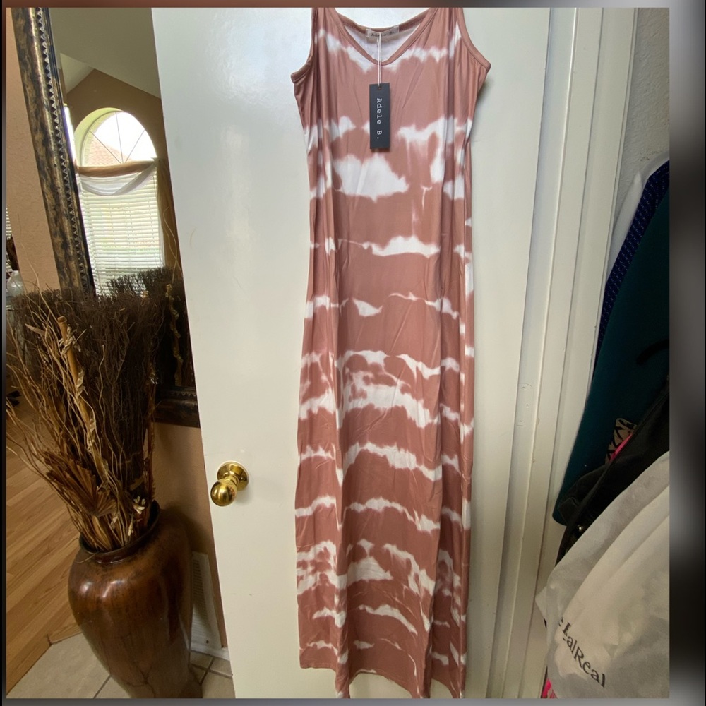 ✨🆕 Adele B. Gorgeous Maxi Dress ✨
